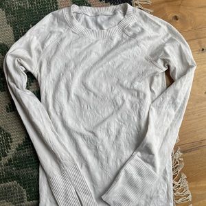 Lululemon White Jacquard Long Sleeve Crew neck, Size 6, Great Condition